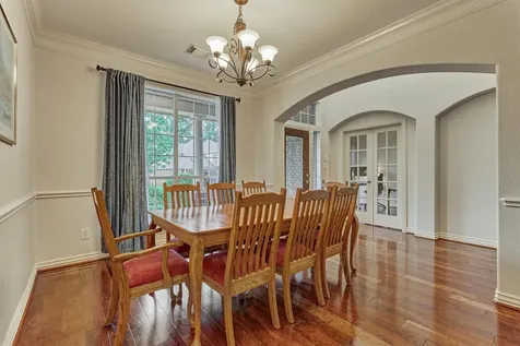 11 N French Oaks Circle The Woodlands TX 77382