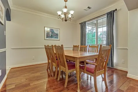 11 N French Oaks Circle The Woodlands TX 77382