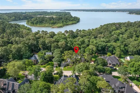 5918 Elmwood Hill Lane Houston TX 77345