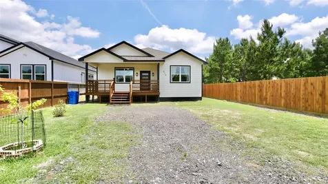 416 Road 5703 Cleveland TX 77327