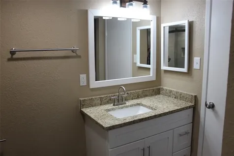 2011 Spenwick Drive 427 Houston TX 77055