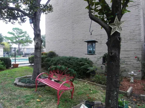 2011 Spenwick Drive 427 Houston TX 77055