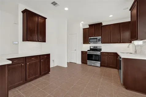 828 Grassy Knoll Trail La Marque TX 77568