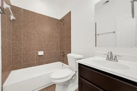 828 Grassy Knoll Trail La Marque TX 77568