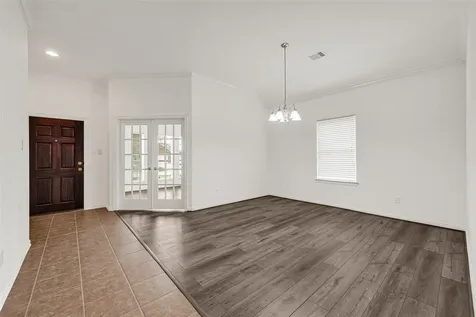 828 Grassy Knoll Trail La Marque TX 77568