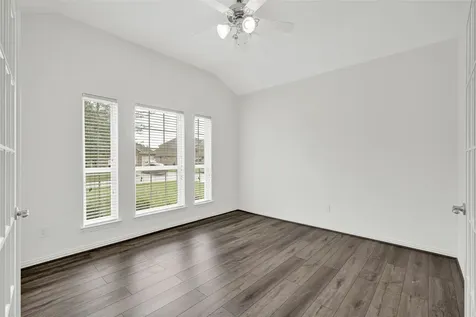 828 Grassy Knoll Trail La Marque TX 77568