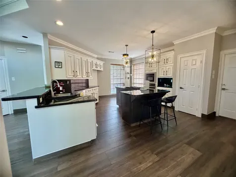 8006 Oakwood Bend Drive Houston TX 77040