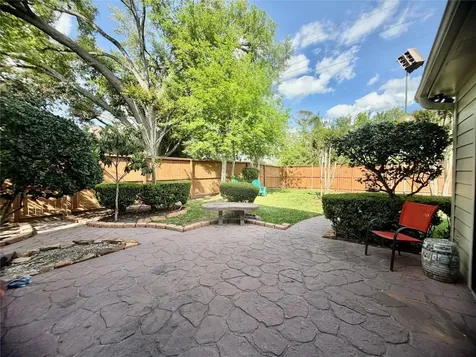 8006 Oakwood Bend Drive Houston TX 77040