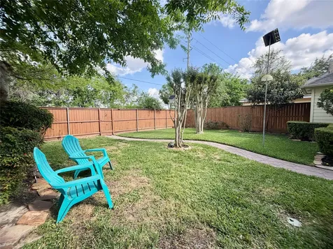 8006 Oakwood Bend Drive Houston TX 77040
