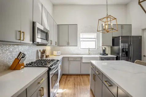 5841 Darling Street C Houston TX 77007