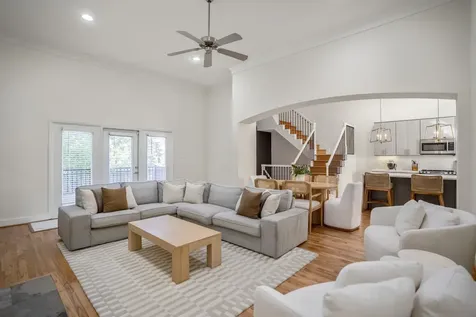 5841 Darling Street C Houston TX 77007
