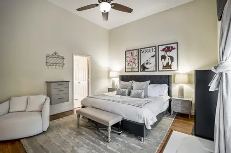 5841 Darling Street C Houston TX 77007