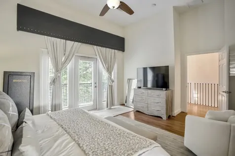 5841 Darling Street C Houston TX 77007