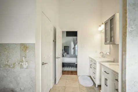 5841 Darling Street C Houston TX 77007
