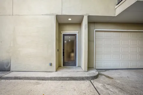 5841 Darling Street C Houston TX 77007