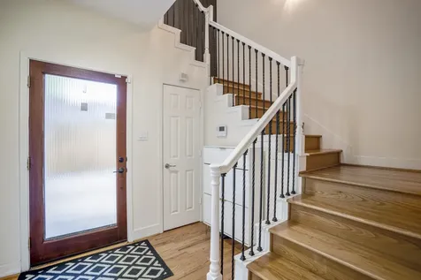 5841 Darling Street C Houston TX 77007