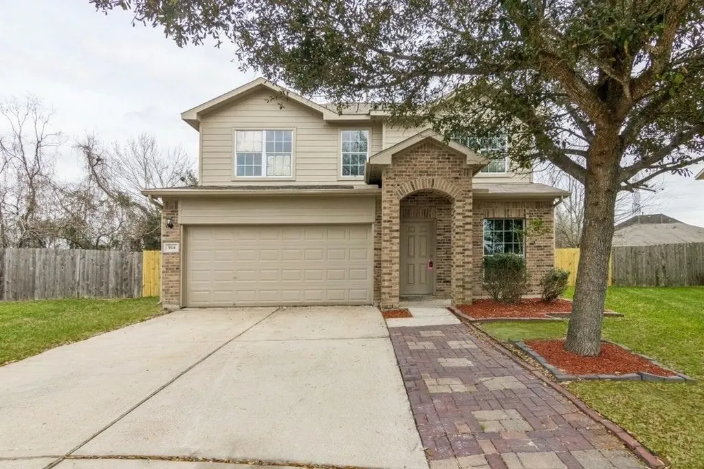 914 Whispering Winds Court Baytown TX 77521