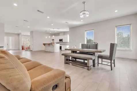 757 Canyon Bend Canyon Lake TX 78133