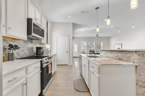757 Canyon Bend Canyon Lake TX 78133