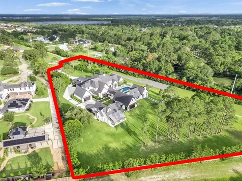2520 San Miguel Drive Friendswood TX 77546