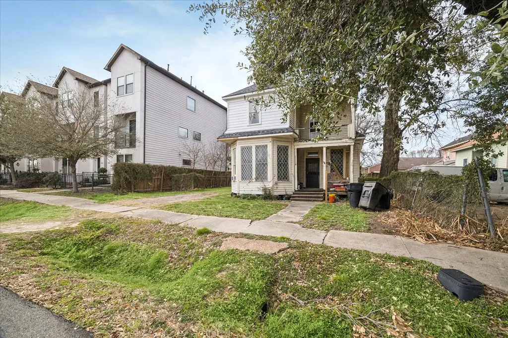 304 Palmer Street Houston TX 77003