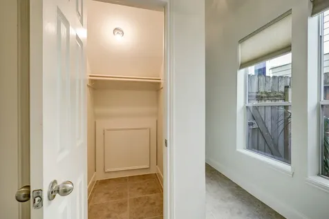 5322 Nett Street C Houston TX 77007