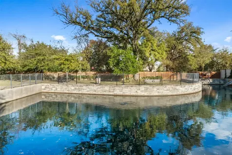 708 Ivory Manor Drive Houston TX 77018
