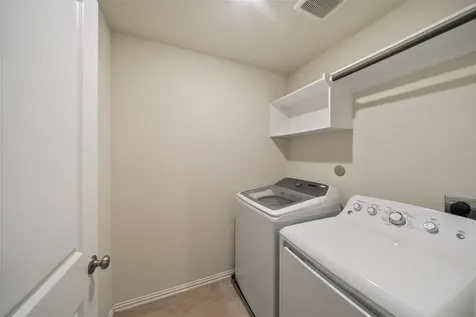 708 Ivory Manor Drive Houston TX 77018