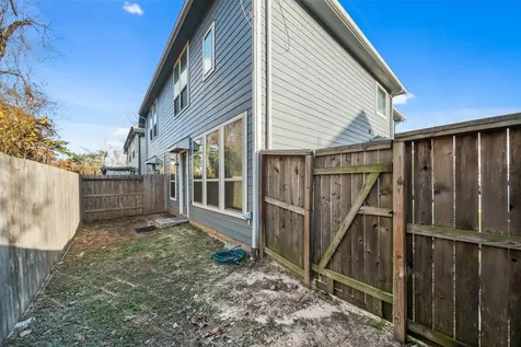 708 Ivory Manor Drive Houston TX 77018