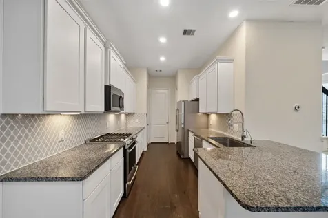708 Ivory Manor Drive Houston TX 77018