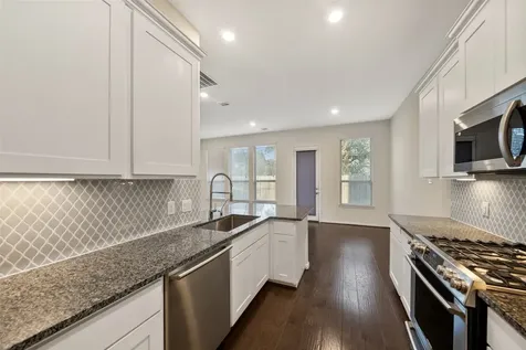 708 Ivory Manor Drive Houston TX 77018