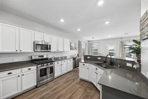 7207 Hillside Avenue Mont Belvieu TX 77523