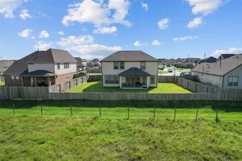 7207 Hillside Avenue Mont Belvieu TX 77523