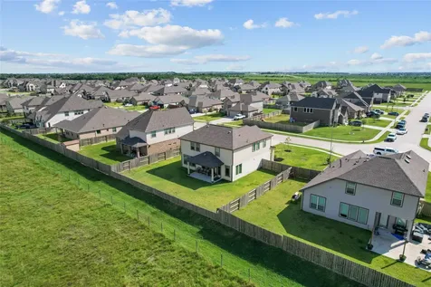 7207 Hillside Avenue Mont Belvieu TX 77523