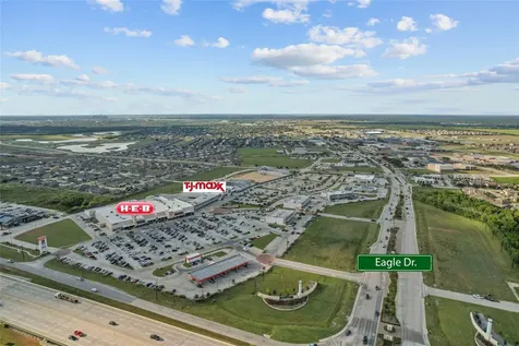 7207 Hillside Avenue Mont Belvieu TX 77523