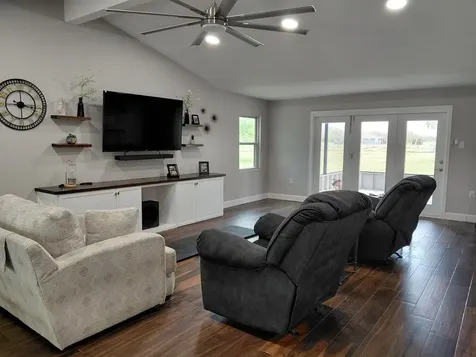 3831 County Road 211 Danbury TX 77534