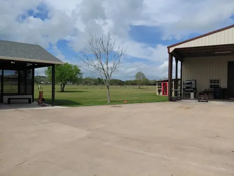 3831 County Road 211 Danbury TX 77534