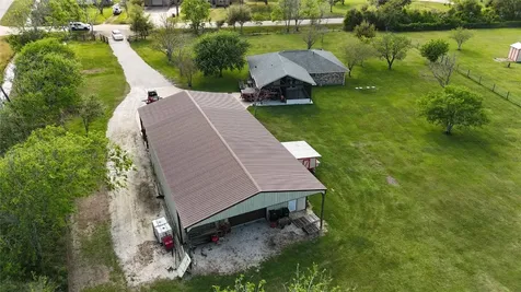 3831 County Road 211 Danbury TX 77534