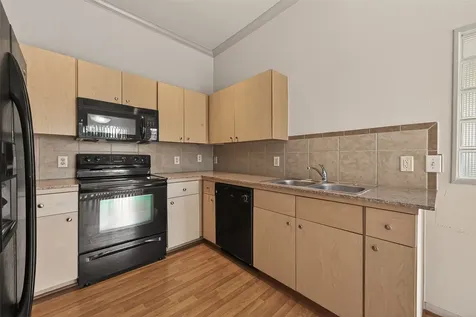 1441 East Street 308 Houston TX 77007