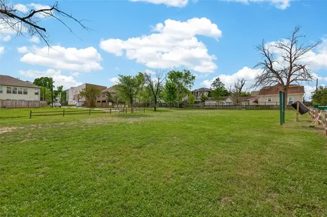 1441 East Street 308 Houston TX 77007