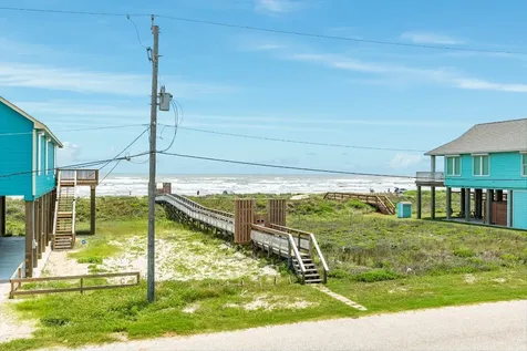 4820 Bluewater Surfside Beach TX 77541