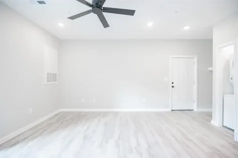 2101 Reinke Road 8308 Waller TX 77484