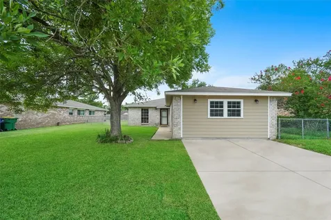 205 Bert Street Angleton TX 77515
