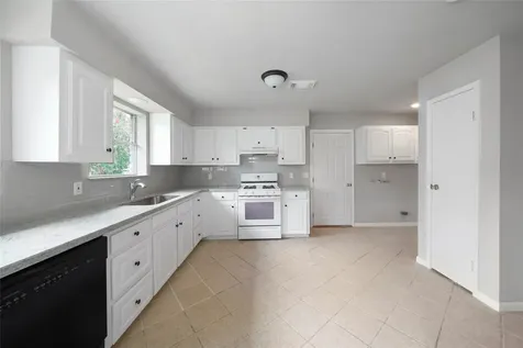 205 Bert Street Angleton TX 77515