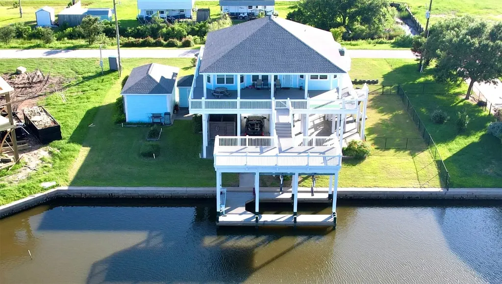 1070 Waterways Drive Crystal Beach TX 77650