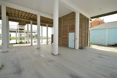 1070 Waterways Drive Crystal Beach TX 77650