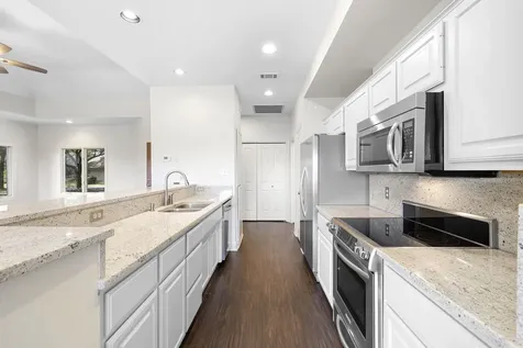 1609 Clubhouse Hill Drive Spicewood TX 78669
