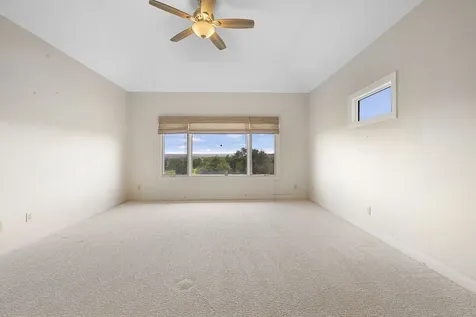 1609 Clubhouse Hill Drive Spicewood TX 78669