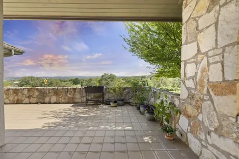 1609 Clubhouse Hill Drive Spicewood TX 78669