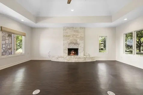 1609 Clubhouse Hill Drive Spicewood TX 78669